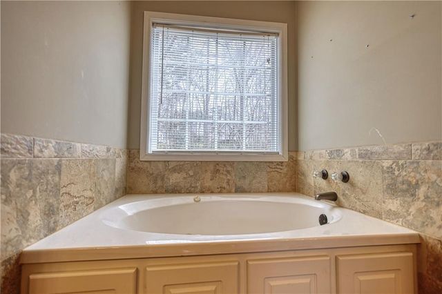 1006 English Oak Lane, Winder, GA 30680