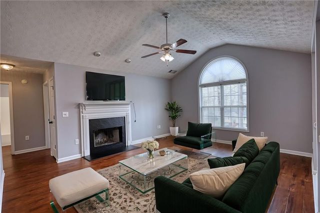 1006 English Oak Lane, Winder, GA 30680