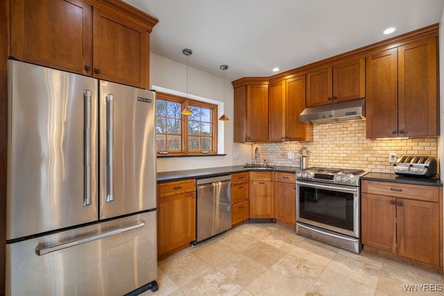 4090 Lower River Road, Lewiston, NY 14174