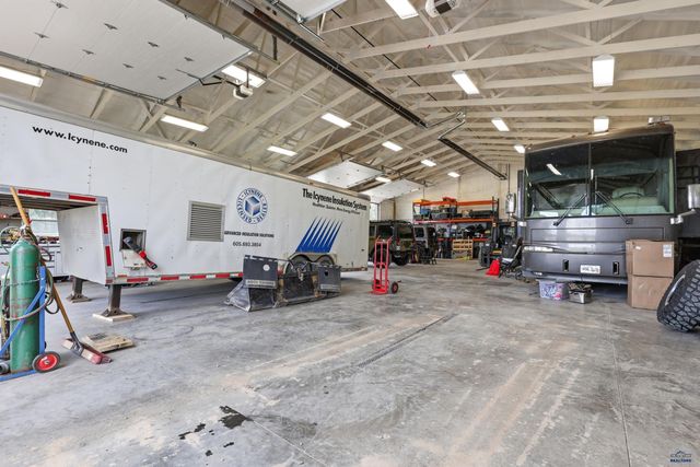 13092 BACKCOUNTRY LN, Sturgis, SD 57785