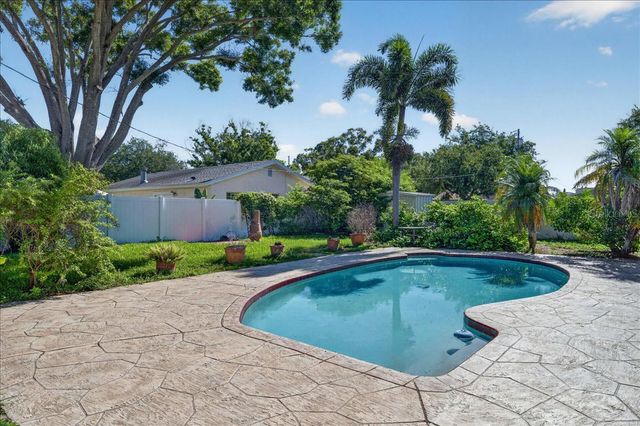 10202 56TH STREET N, Pinellas Park, FL 33782