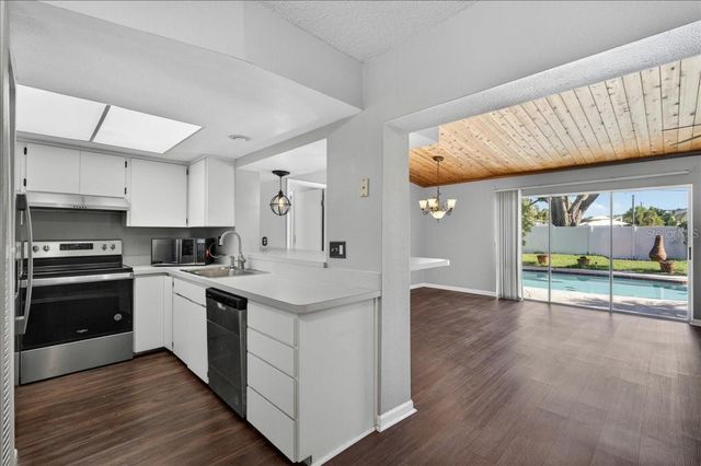 10202 56TH STREET N, Pinellas Park, FL 33782