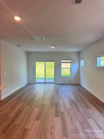 1265 30th Lane NE, Conover, NC 28613