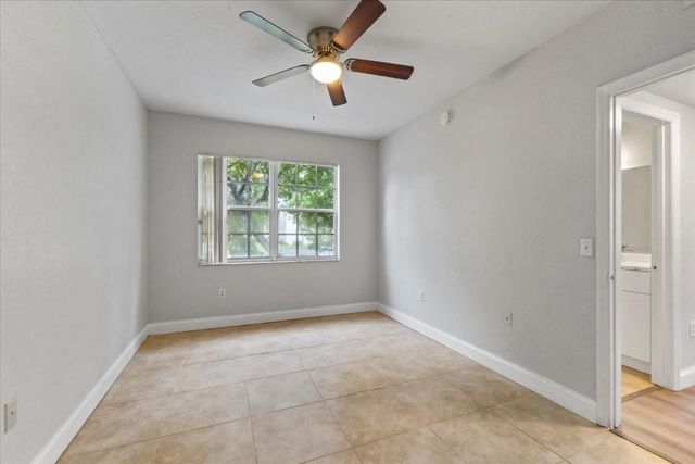 2301 Belmont Ln 2301, North Lauderdale, FL 33068