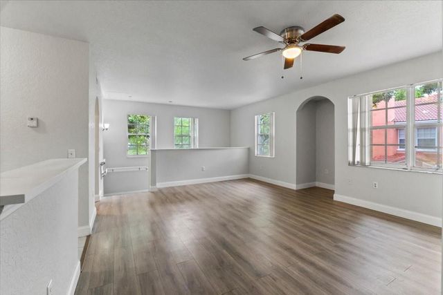 2301 Belmont Ln 2301, North Lauderdale, FL 33068