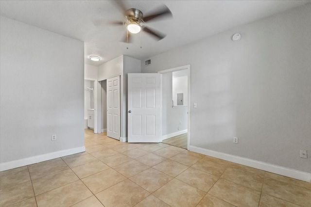 2301 Belmont Ln 2301, North Lauderdale, FL 33068
