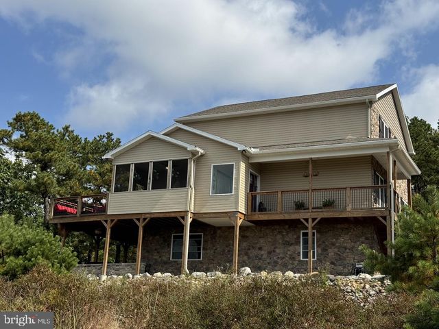 532 BUCK MOUNTAIN BLVD, Hazle Township, PA 18202