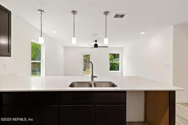 8942 5TH Avenue, Jacksonville, FL 32208