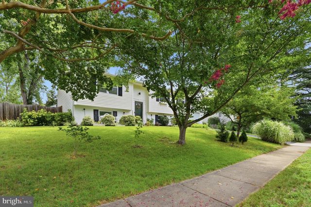 7021 BEDROCK RD, Alexandria, VA 22306