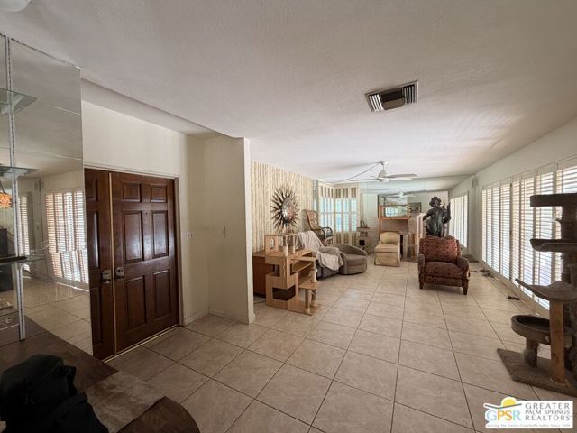 1163 N Calle Marcus, Palm Springs, CA 92262
