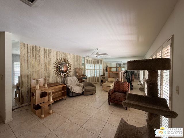 1163 N Calle Marcus, Palm Springs, CA 92262
