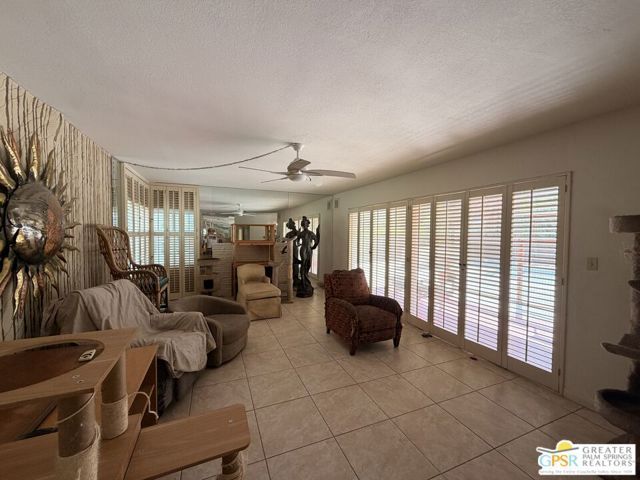 1163 N Calle Marcus, Palm Springs, CA 92262