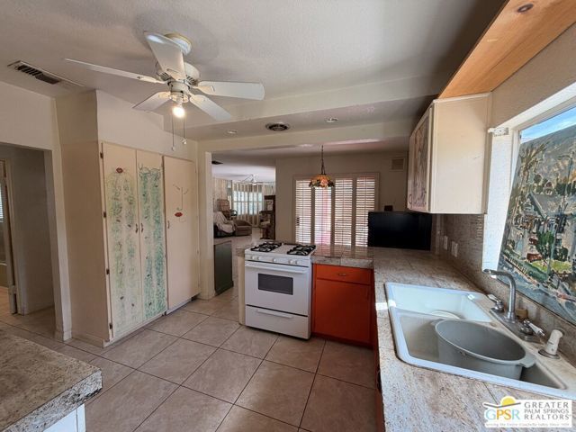 1163 N Calle Marcus, Palm Springs, CA 92262