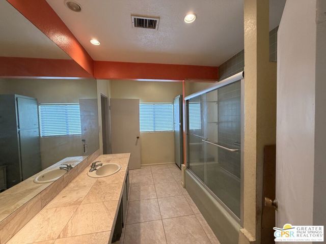 1163 N Calle Marcus, Palm Springs, CA 92262