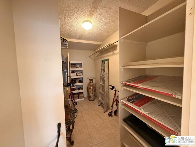 1163 N Calle Marcus, Palm Springs, CA 92262