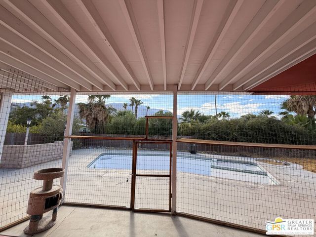 1163 N Calle Marcus, Palm Springs, CA 92262