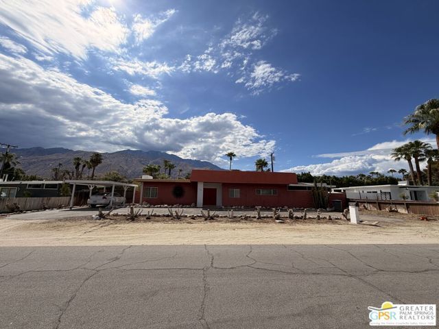 1163 N Calle Marcus, Palm Springs, CA 92262