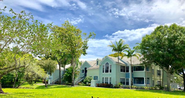 1000 S Crystal Way N, Delray Beach, FL 33444