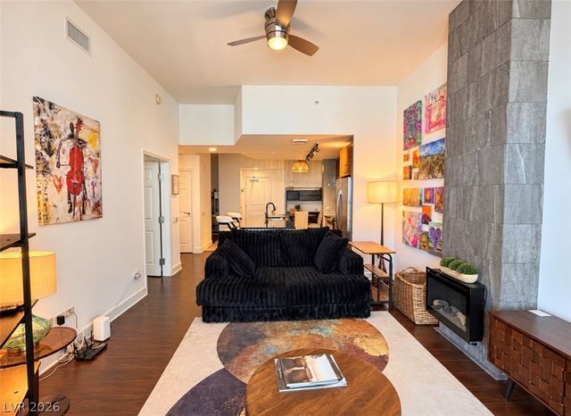 200 West Sahara Avenue 3711, Las Vegas, NV 89102