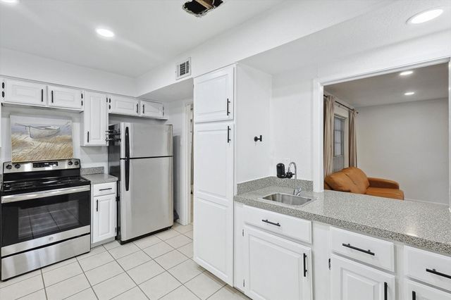 9801 Smokefeather Lane, Dallas, TX 75243