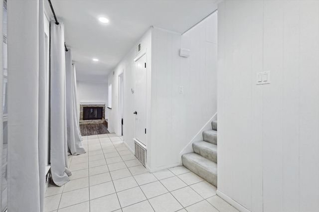 9801 Smokefeather Lane, Dallas, TX 75243