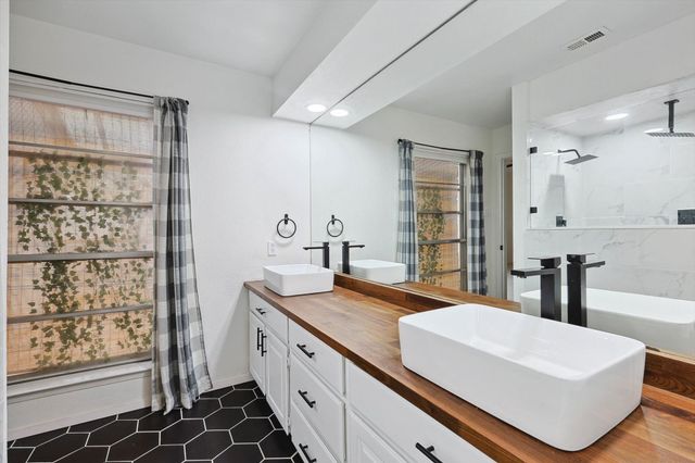 9801 Smokefeather Lane, Dallas, TX 75243