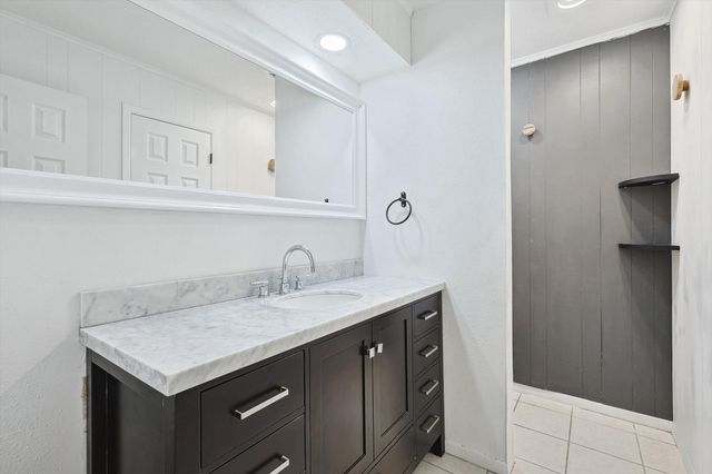 9801 Smokefeather Lane, Dallas, TX 75243