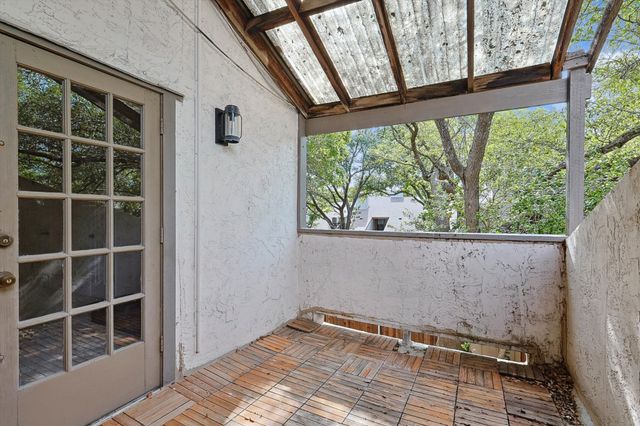 9801 Smokefeather Lane, Dallas, TX 75243