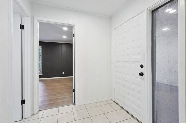 9801 Smokefeather Lane, Dallas, TX 75243