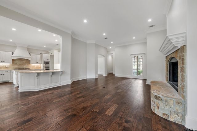 4318 Cascades Blvd, Tyler, TX 75709