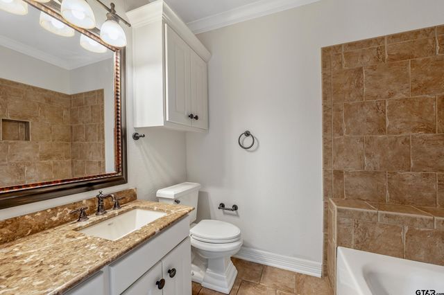 4318 Cascades Blvd, Tyler, TX 75709