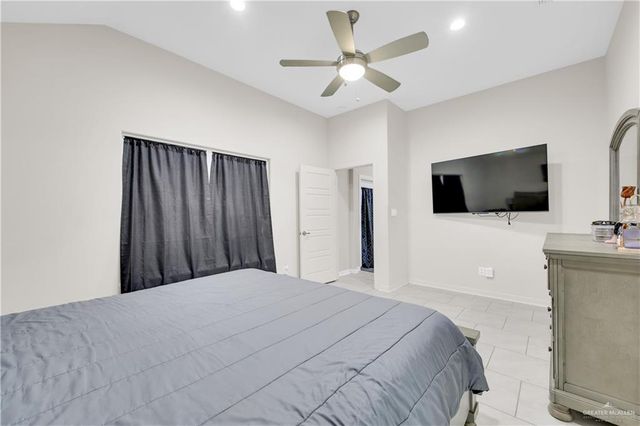 401 Templo Dorado Street, Mission, TX 78572