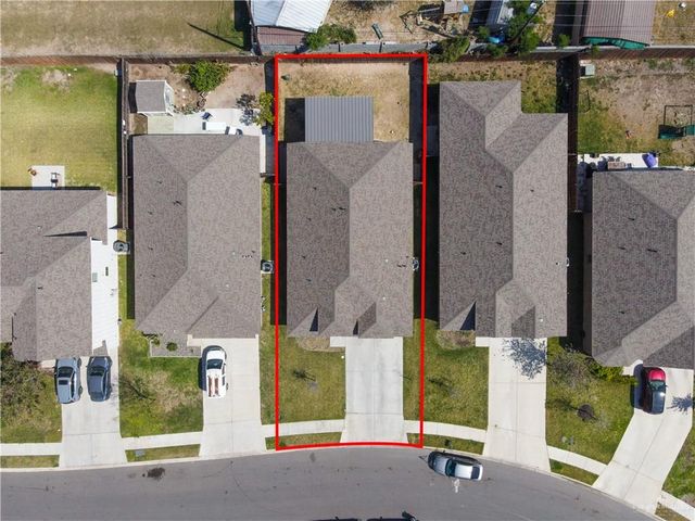 401 Templo Dorado Street, Mission, TX 78572