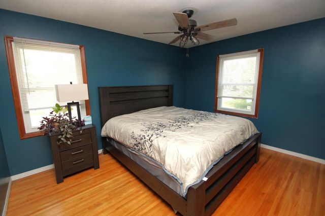 3701 Flag Avenue N, New Hope, MN 55427