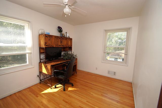 3701 Flag Avenue N, New Hope, MN 55427