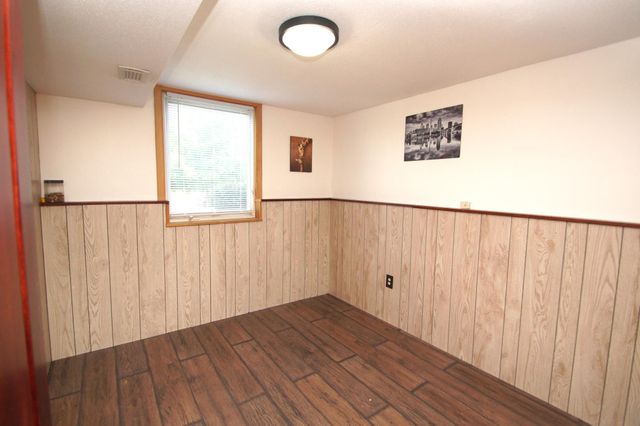 3701 Flag Avenue N, New Hope, MN 55427