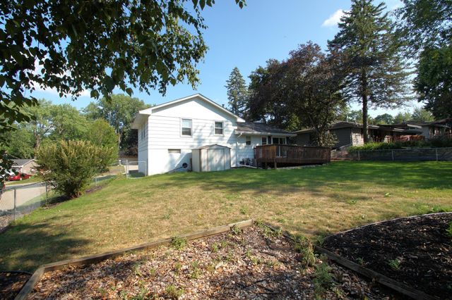 3701 Flag Avenue N, New Hope, MN 55427