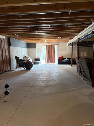 2909 Hideaway Beach Drive, Brighton Township, MI 48114