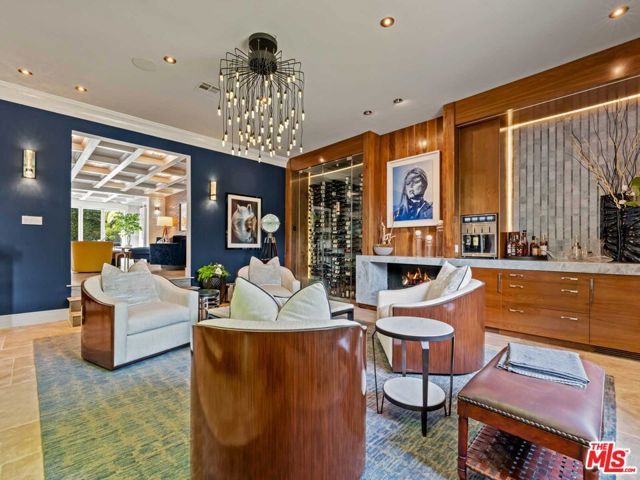 4555 Densmore Avenue, Encino (los Angeles), CA 91436