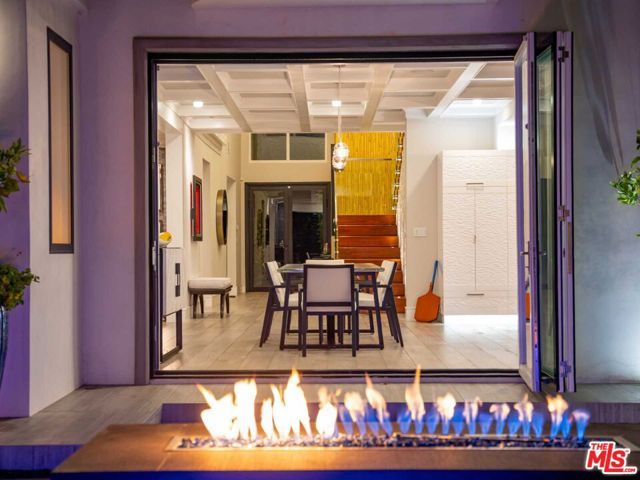 4555 Densmore Avenue, Encino (los Angeles), CA 91436