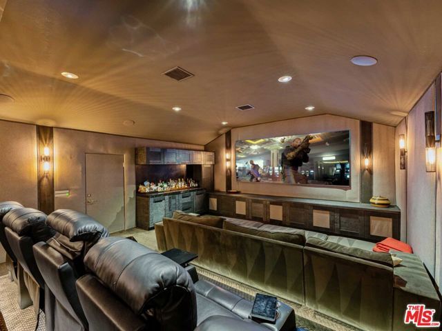 4555 Densmore Avenue, Encino (los Angeles), CA 91436