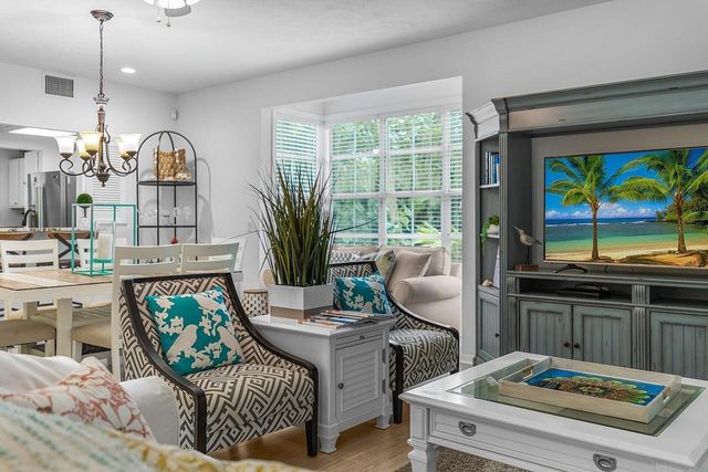 1260 PALMETTO Court 106, Vero Beach, FL 32963