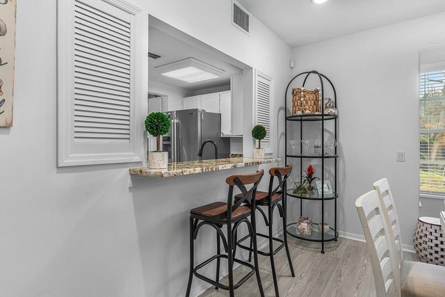 1260 PALMETTO Court 106, Vero Beach, FL 32963