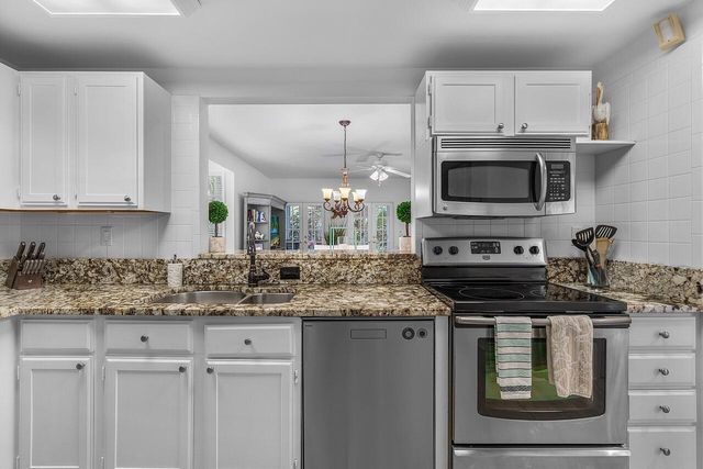 1260 PALMETTO Court 106, Vero Beach, FL 32963