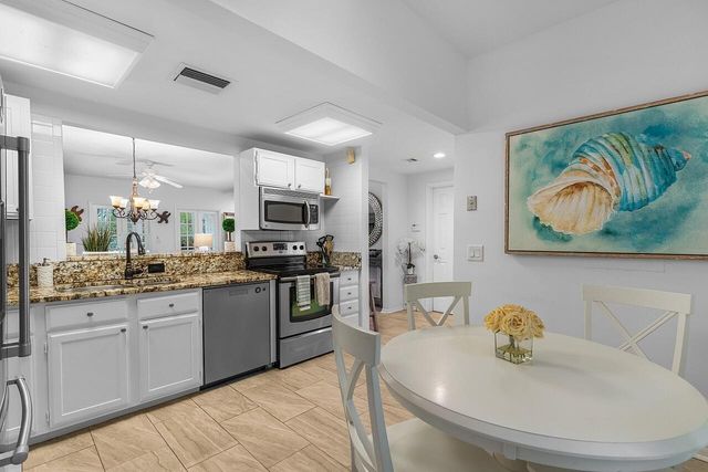 1260 PALMETTO Court 106, Vero Beach, FL 32963