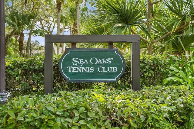 1260 PALMETTO Court 106, Vero Beach, FL 32963