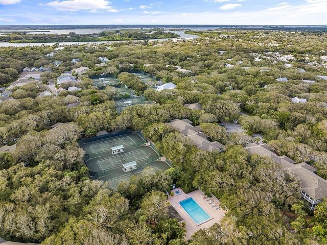 1260 PALMETTO Court 106, Vero Beach, FL 32963