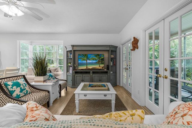 1260 PALMETTO Court 106, Vero Beach, FL 32963