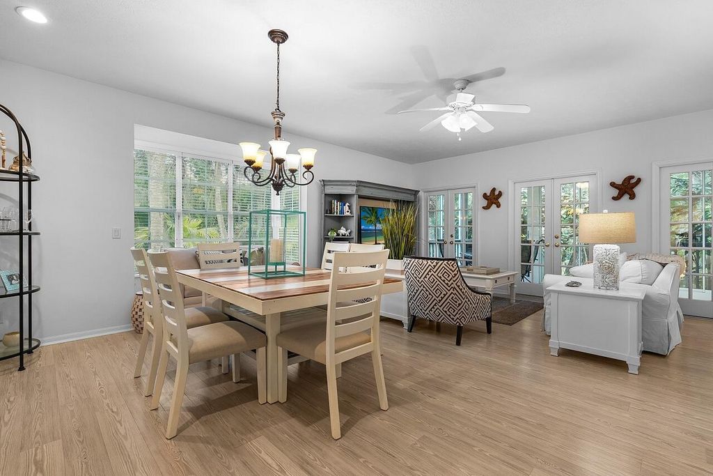 1260 PALMETTO Court 106, Vero Beach, FL 32963