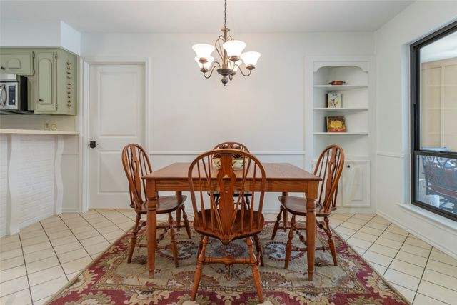 2405 Perryland Drive, Arlington, TX 76013